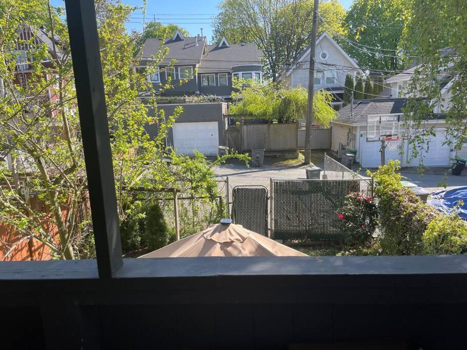 4 Bedroom Upper Level Kits Home Vancouver Exterior photo